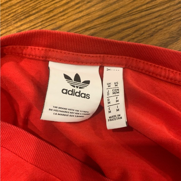 Red adidas t-shirt - Picture 3 of 3